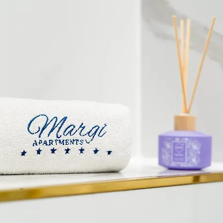 Margi Vivi Big Balcony Pool Sauna Apartamento