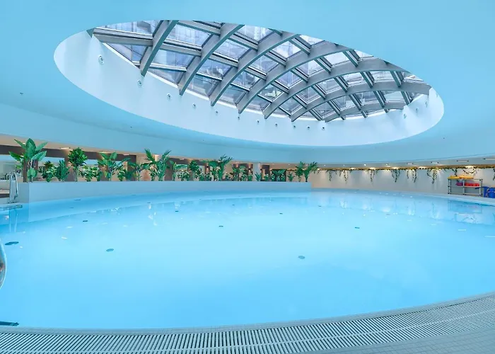 Margi Vivi Big Balcony Pool Sauna Apartment *