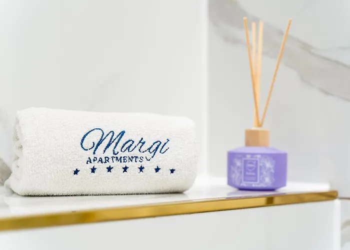 Margi Vivi Big Balcony Pool Sauna Apartment